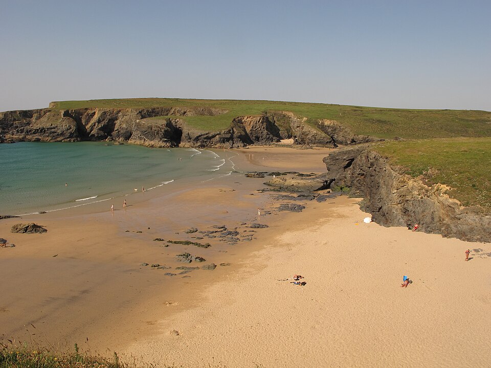 Porthcothan Bay from south - geograph.org.uk - 6199682